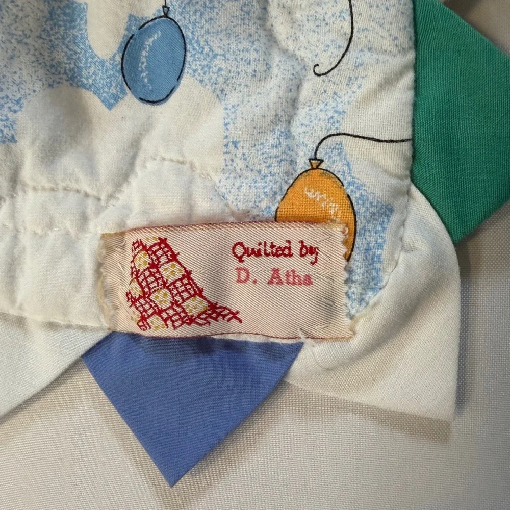 Handmade Vintage Baby Quilt Bunny Puppy Balloons Prairie Point Edge 32x38
